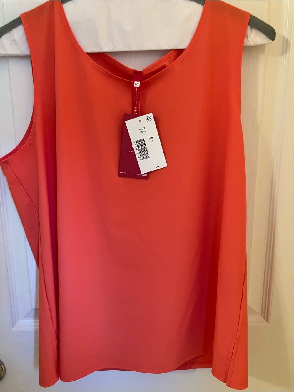 IC COLLECTION Coral Sleeveless Scoop Neck Tank